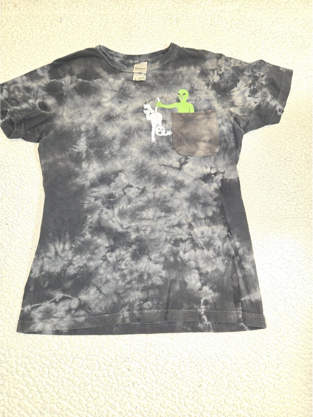Rip & Dip Tshirt Sz Large Hung Up Featuring Alien And Lord Nermal Chest Pocket